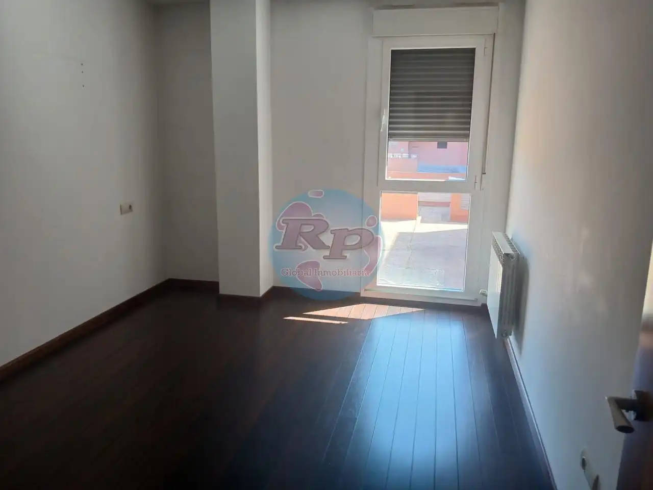 Dormitori de Pis en venda en Ponferrada amb Calefacció, Parquet i Terrassa