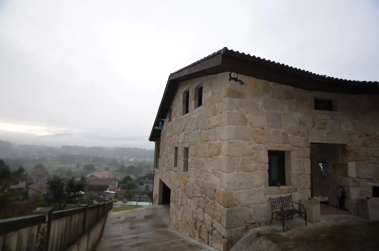 Vista exterior de Casa o chalet en venta en Tui con Calefacción, Jardín privado y Terraza