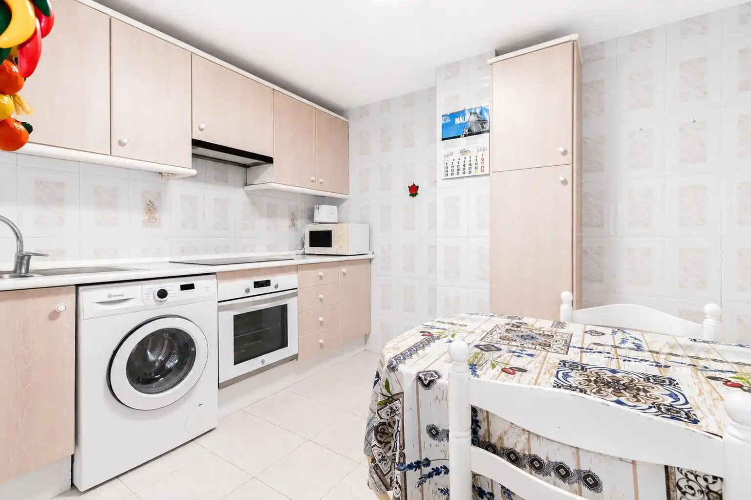 Cuina de Apartament en venda en Estepona amb Terrassa