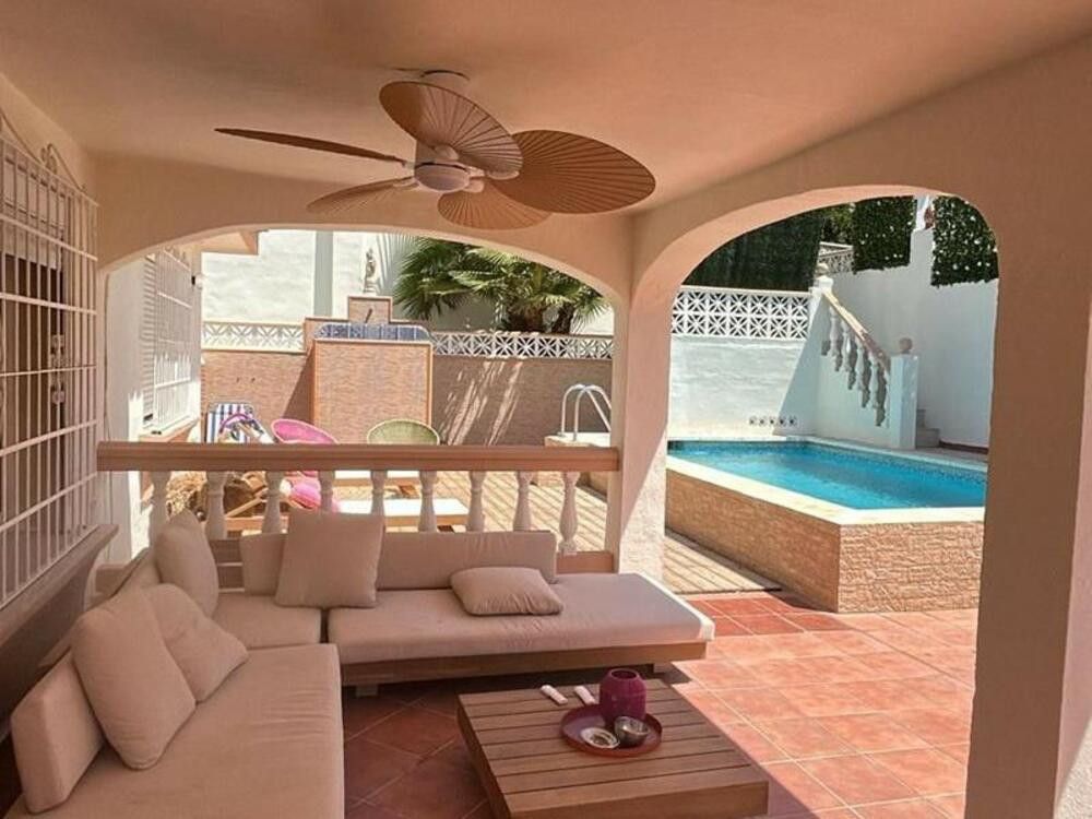 Terrace of House or chalet for sale in Marbella  with Air Conditioner, Private garden and Terrace