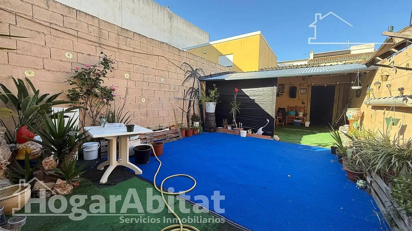 Vista exterior de Casa adosada en venda en Palmera amb Aire condicionat, Calefacció i Terrassa