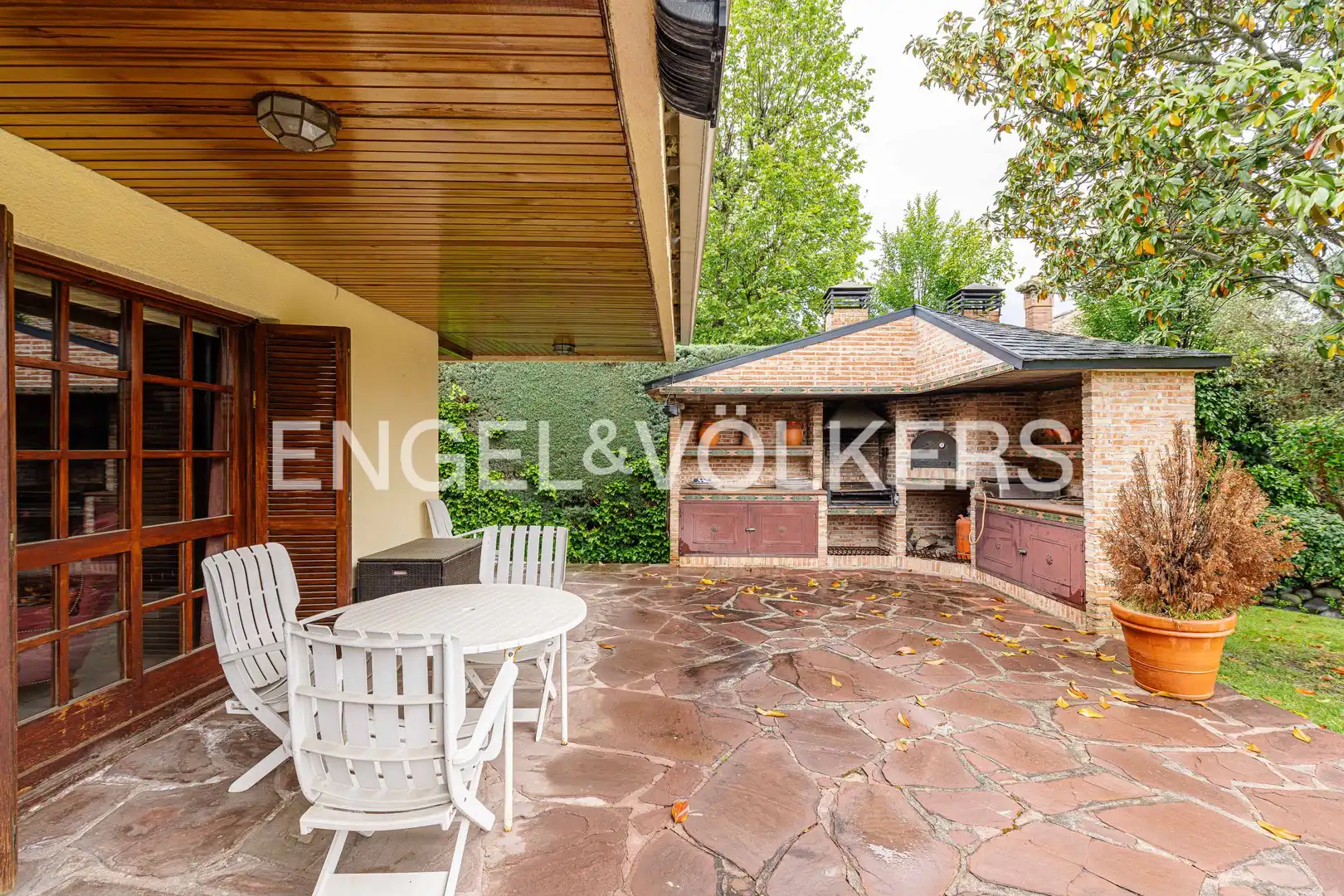 Terrassa de Casa o xalet en venda en Villanueva de la Cañada amb Calefacció, Jardí privat i Terrassa