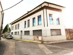 Vista exterior de Piso en venta en Valdemorillo con Calefacción