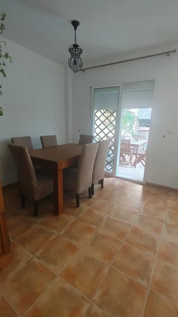 Esszimmer von Einfamilien-Reihenhaus zur Miete in Algeciras mit Privatgarten und Möbliert