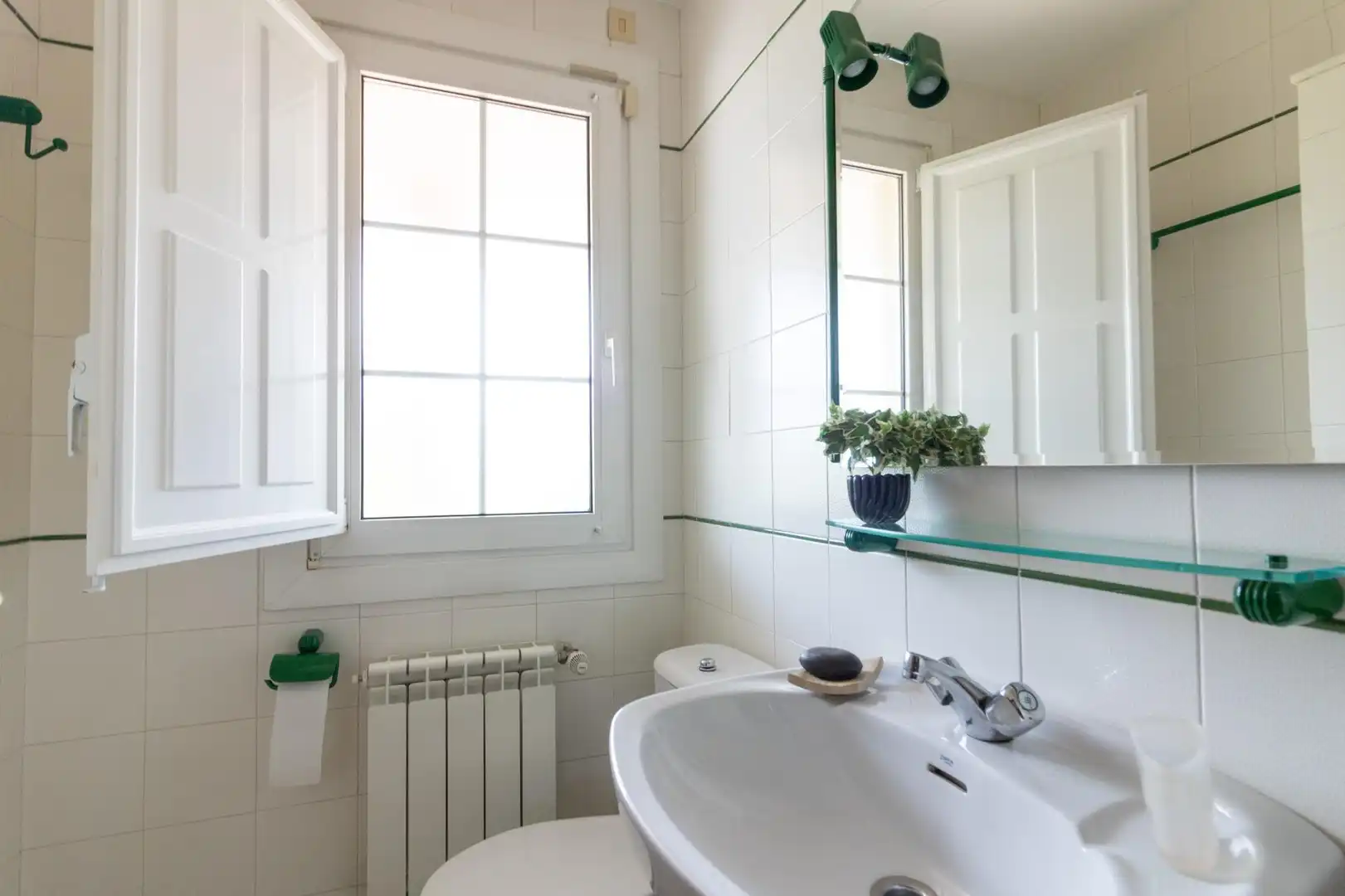 Baño de Casa o chalet en venta en A Coruña Capital  con Jardín privado, Terraza y Trastero