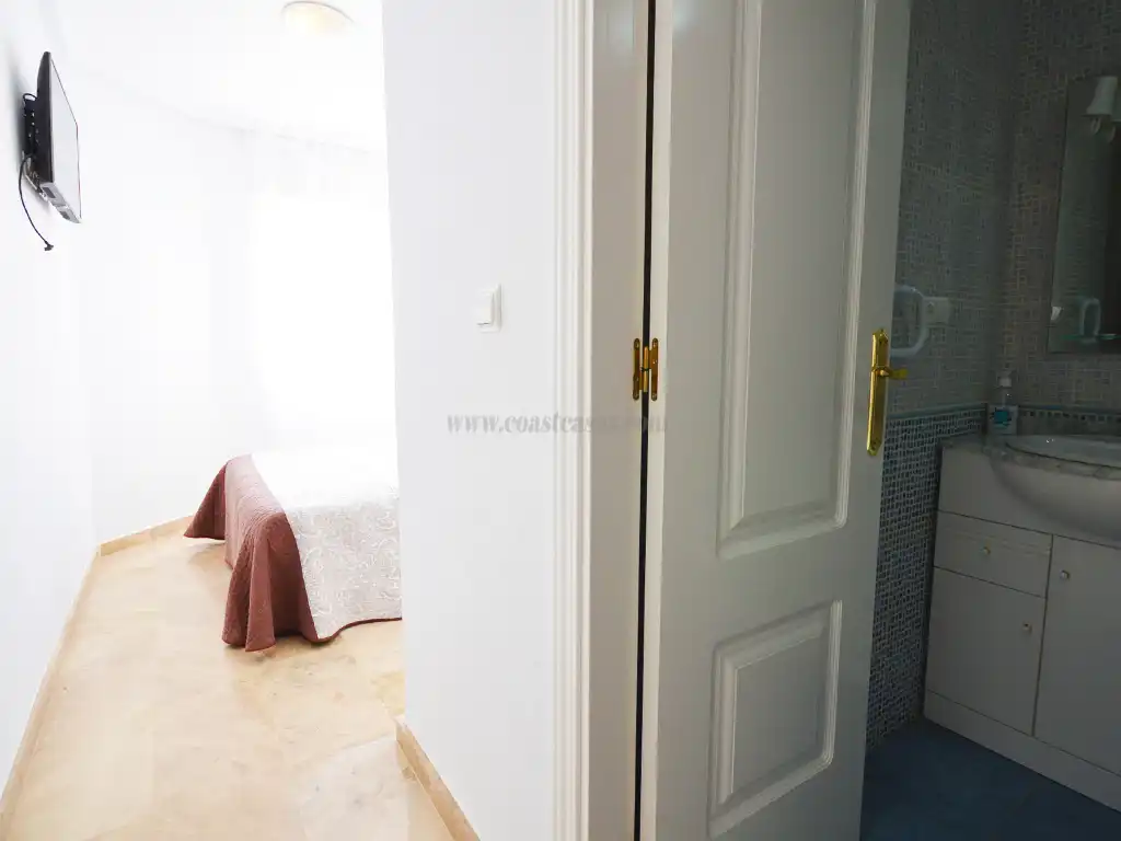 Habitación de Apartamento en venta en Orihuela con Aire acondicionado, Calefacción y Terraza