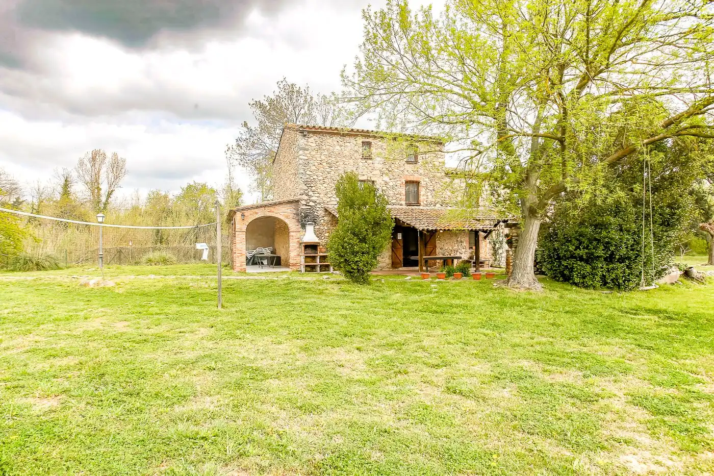 Vista exterior de Finca rústica en venda en La Cellera de Ter amb Jardí privat i Terrassa