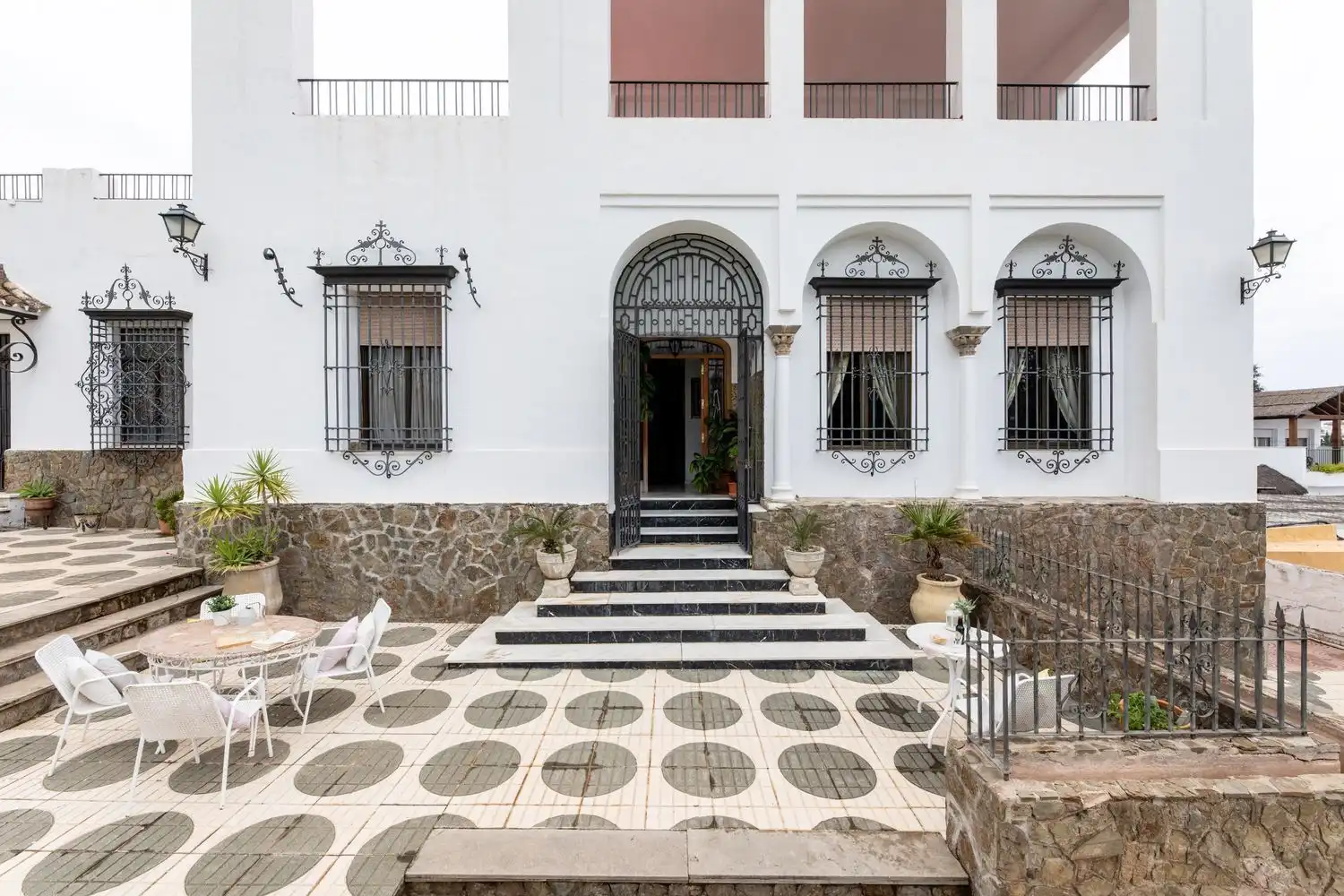 Exterior view of Houses for sale in Córdoba  with Air Conditioner, Private garden and Terrace