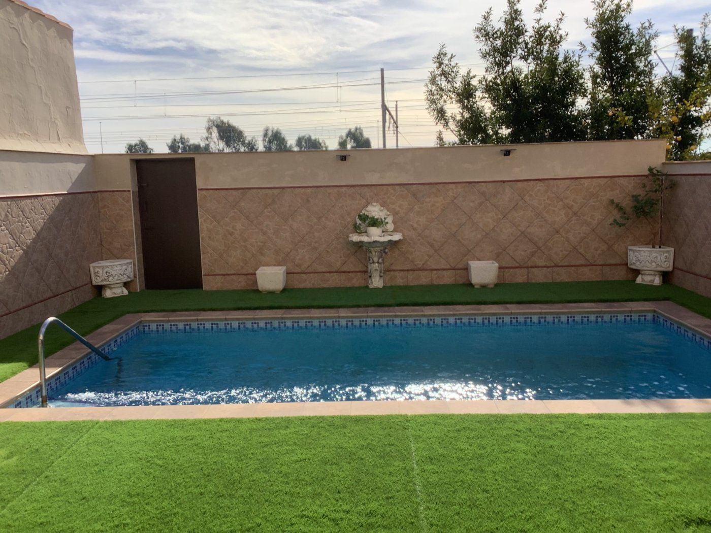 Swimming pool of Single-family semi-detached for sale in  Córdoba Capital  with Air Conditioner, Heating and Private garden