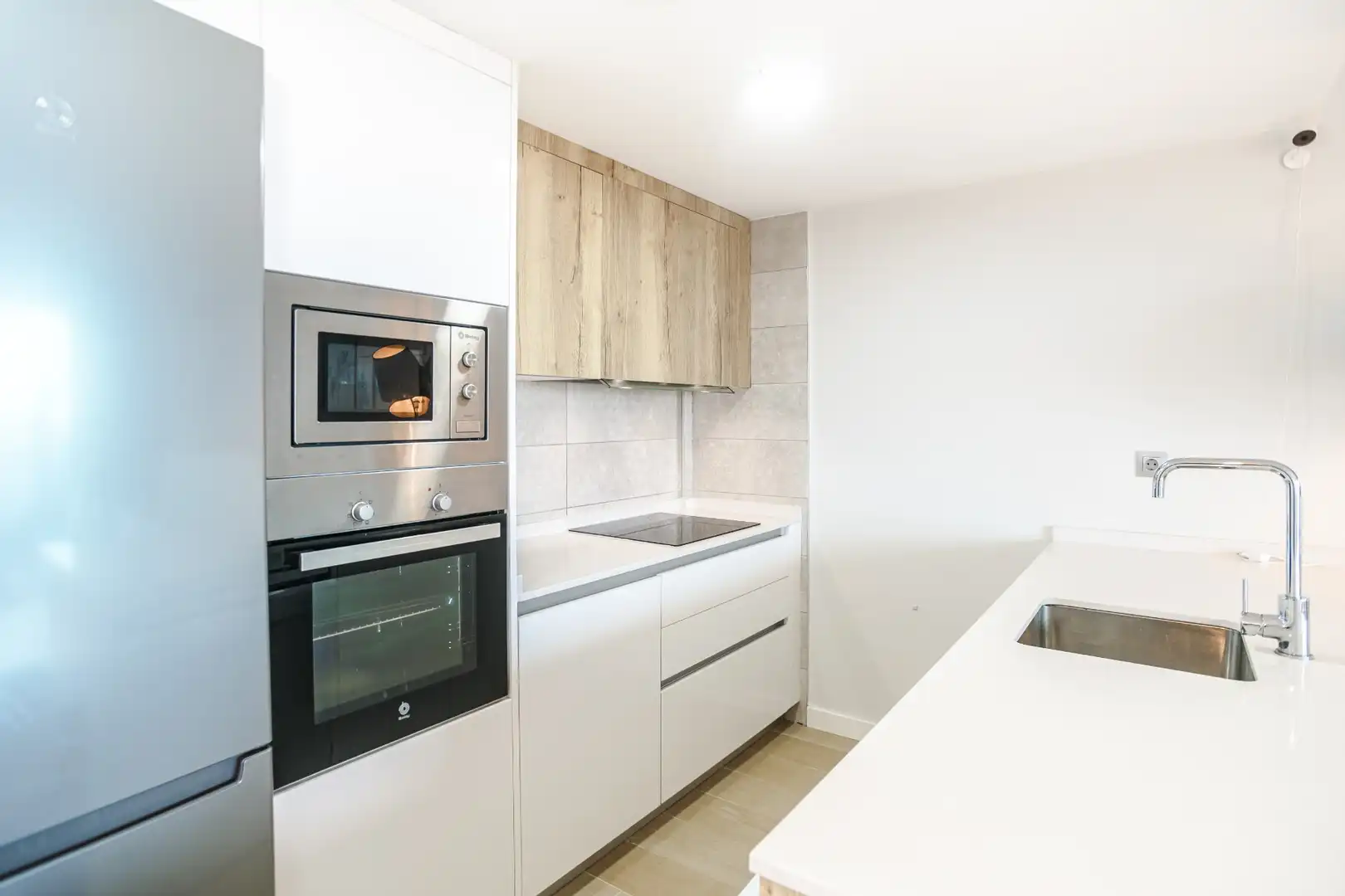 Cuina de Apartament en venda en Cartagena amb Parquet, Terrassa i Balcó