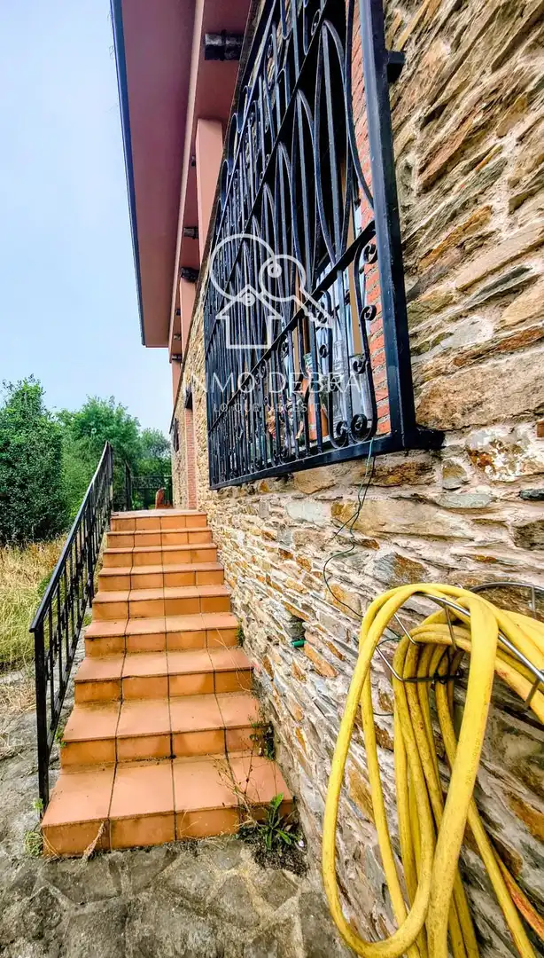Terrasse von Einfamilien-Reihenhaus zum Verkauf in Cudillero mit Heizung, Privatgarten und Terrasse