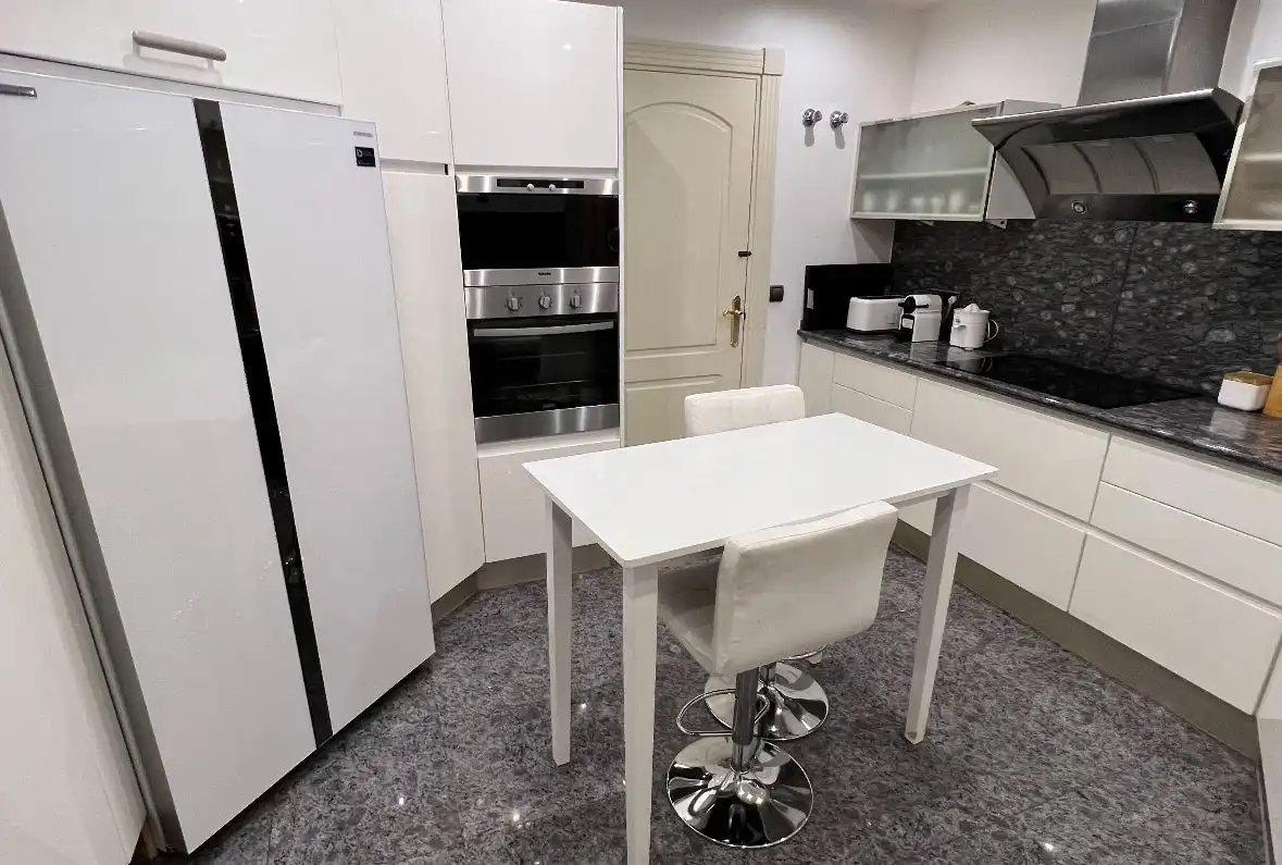 Apartment mit Pool zur Miete in EDGAR NEVILLE-UR EL RODEO 6, imagen 11