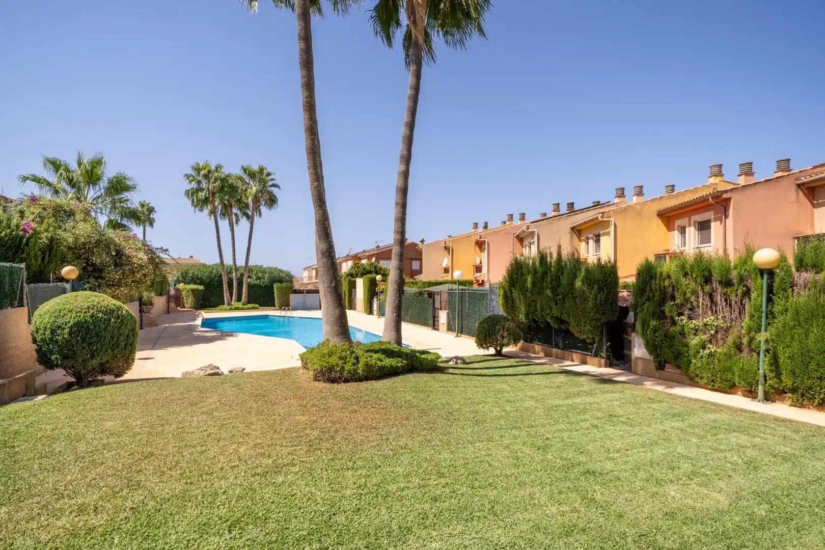 Casa a schiera con piscina in affitto a Carrer de Barcelona, imagen 33