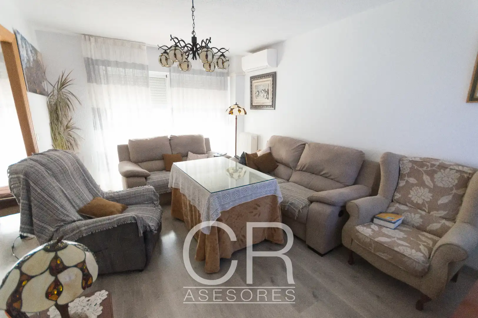 Sala de estar de Piso de alquiler en Granada con Aire acondicionado, Calefacción y Balcón