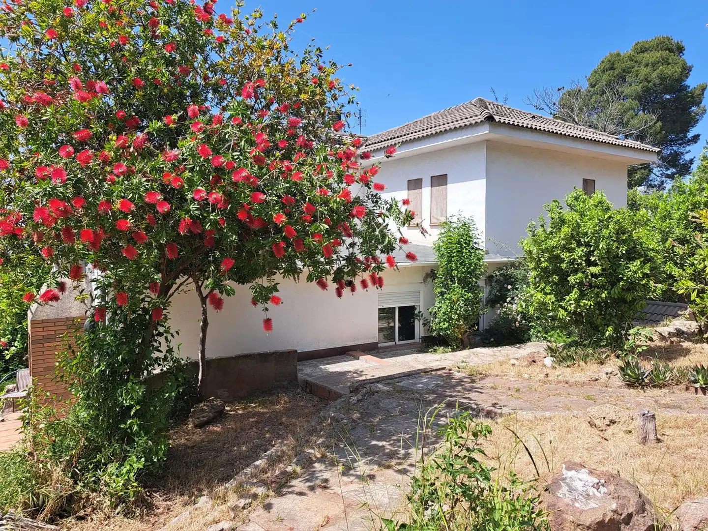 Vista exterior de Casa o xalet en venda en Castellví de Rosanes amb Calefacció