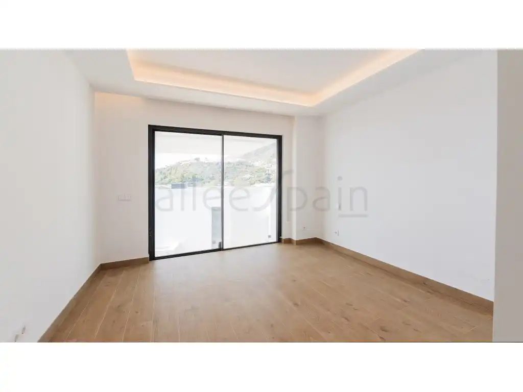 Dormitori de Casa o xalet en venda en Benalmádena amb Aire condicionat, Piscina i Piscina comunitària