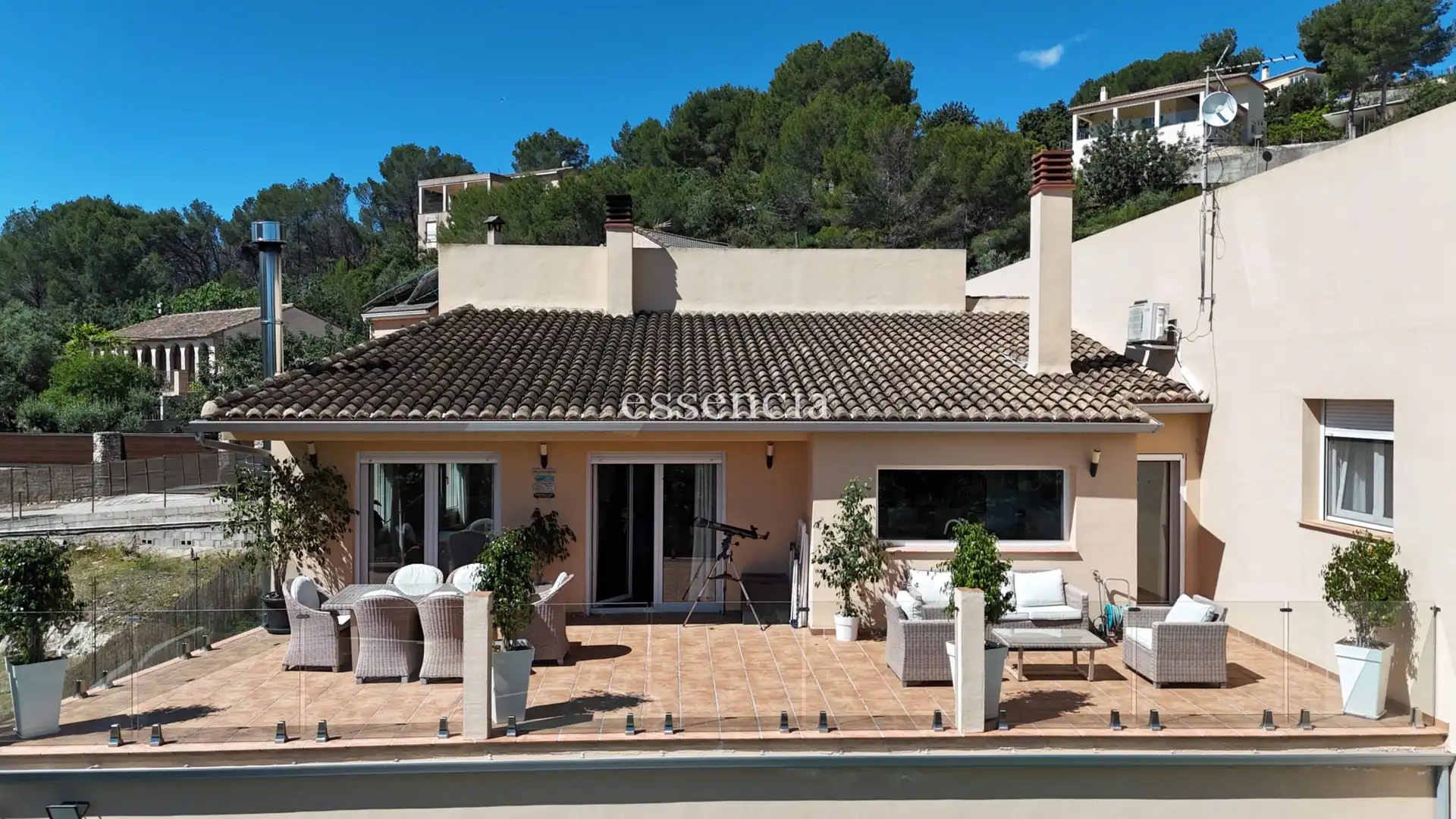 Vista exterior de Casa o xalet en venda en Ròtova amb Aire condicionat, Calefacció i Jardí privat