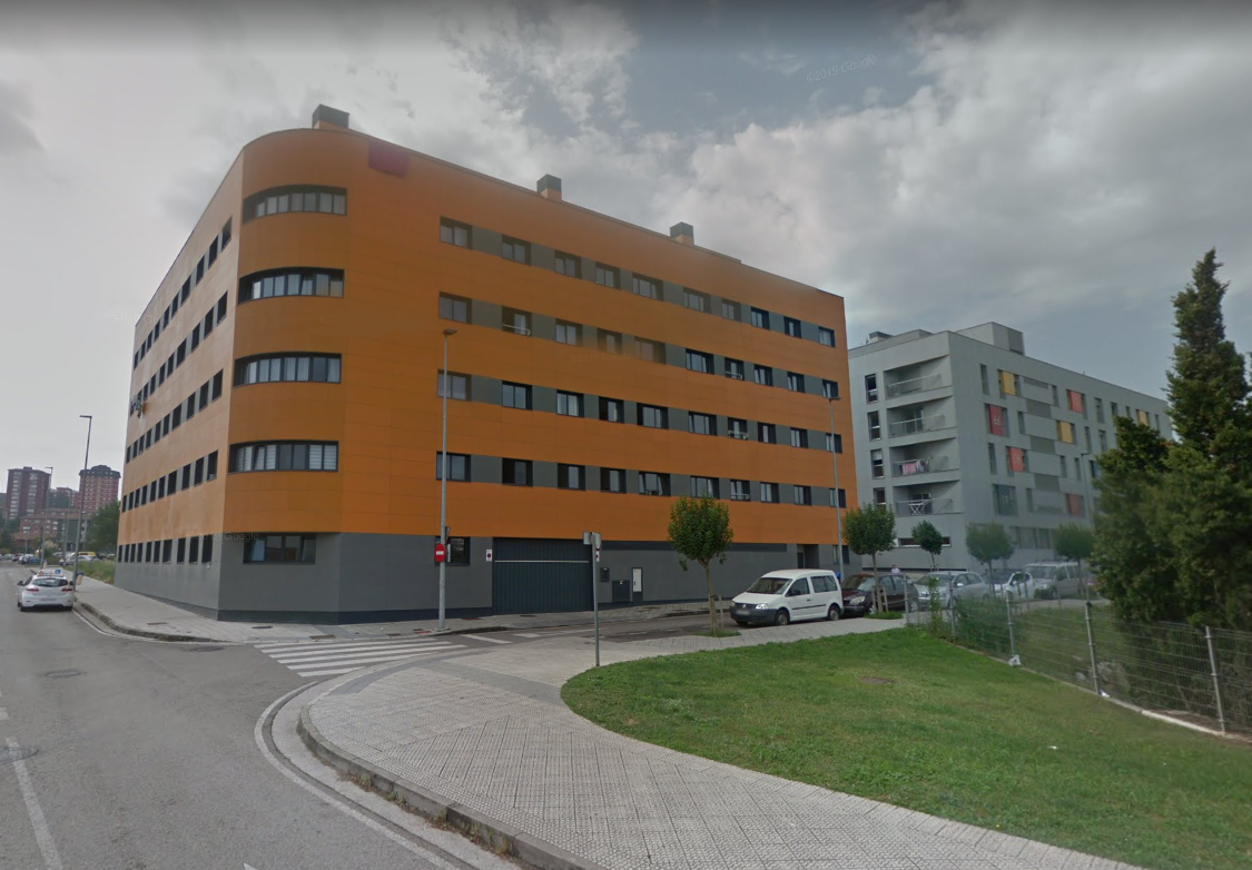 Vista exterior de Garatge en venda en Santander