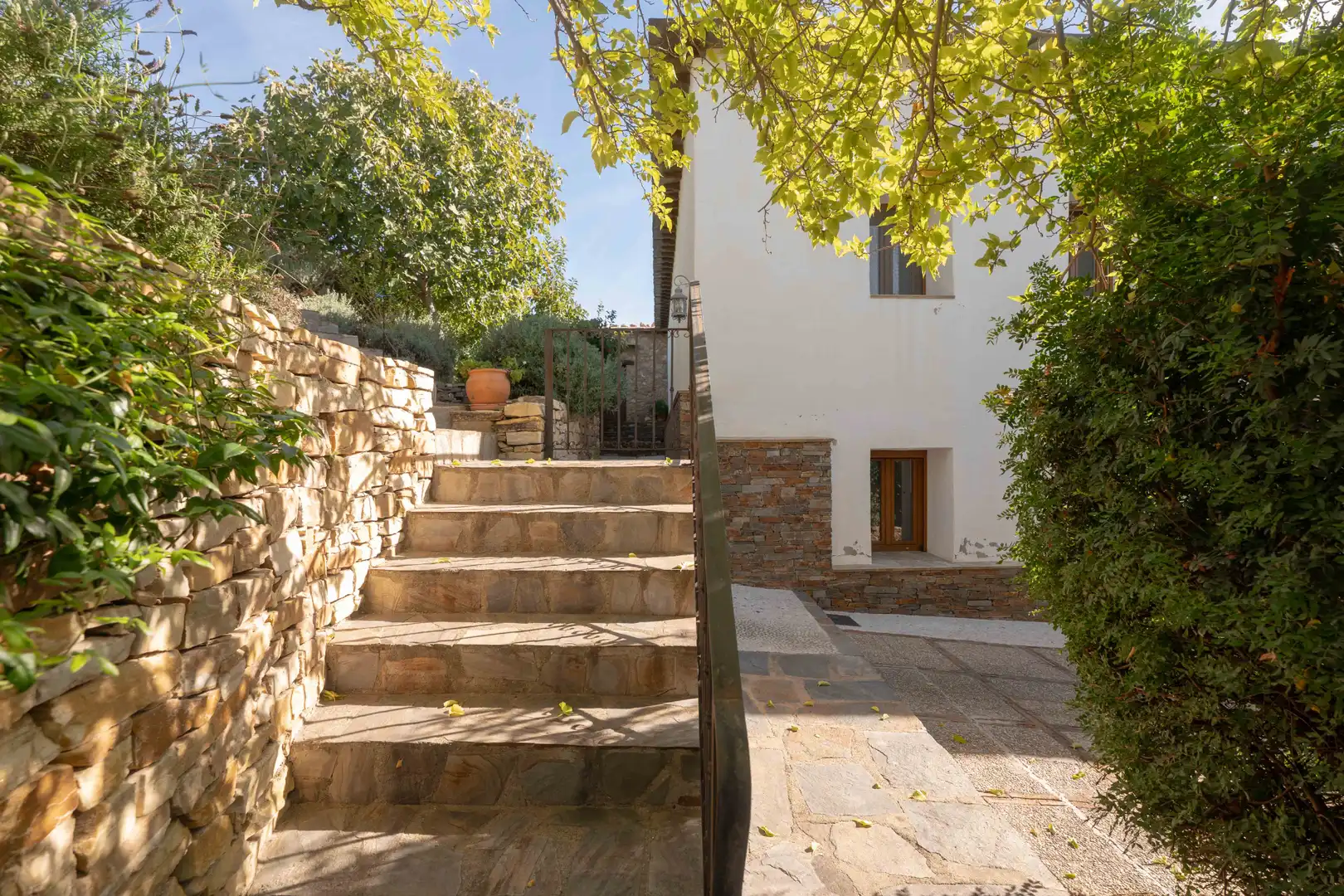 Außenansicht von Country house zum Verkauf in Válor mit Privatgarten, Terrasse und Abstellraum