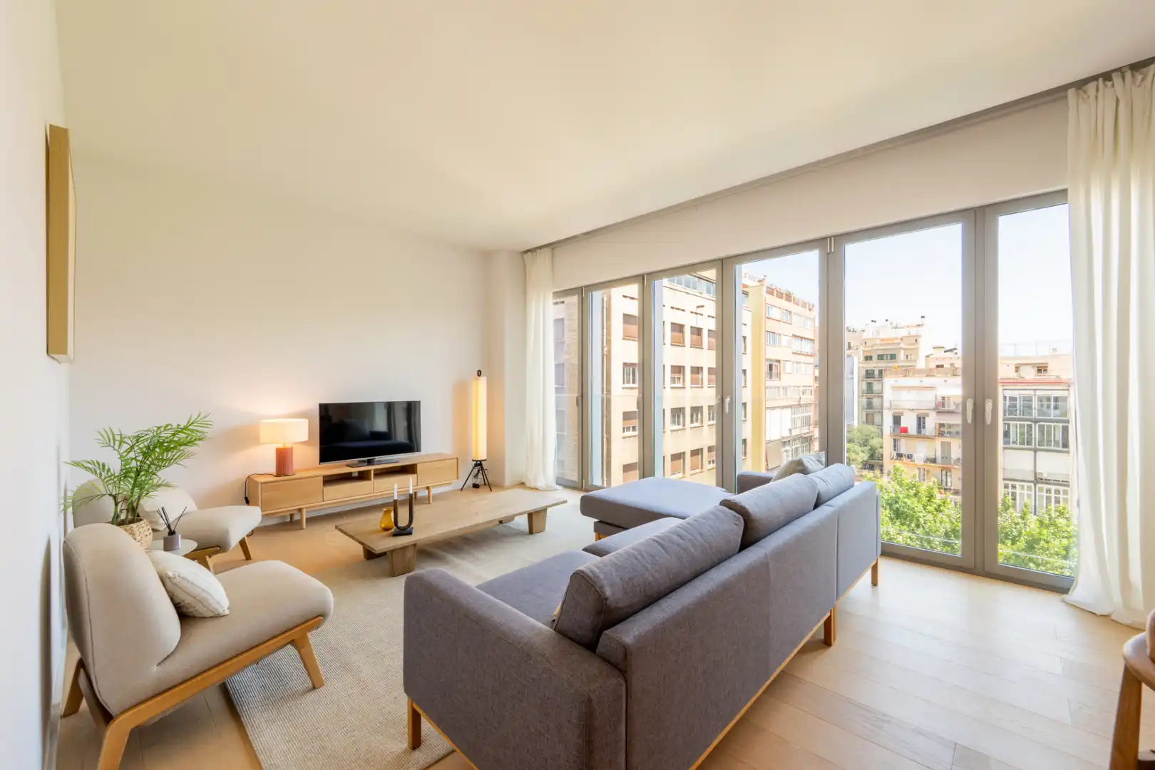 Flat with lift to rent in Carrer de Mallorca 234, imagen 2