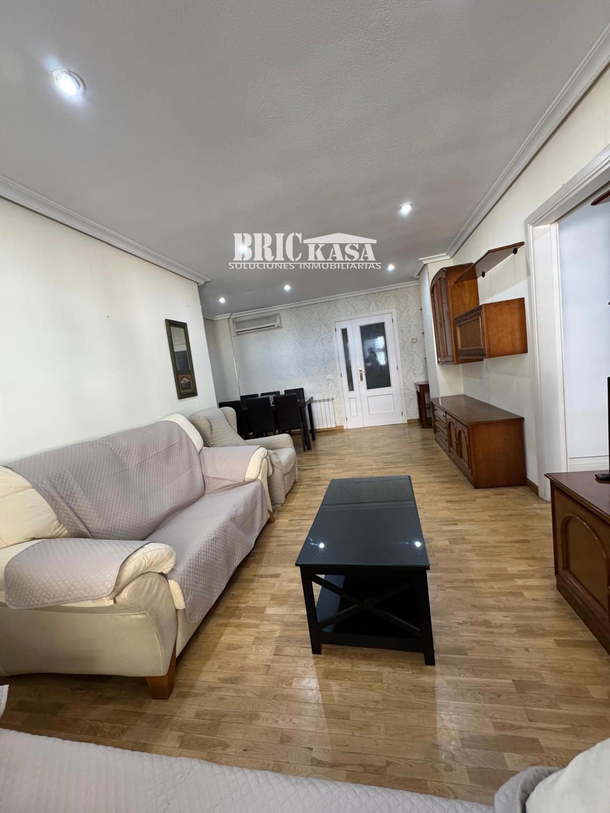 Sala d'estar de Pis en venda en Cáceres Capital amb Aire condicionat, Calefacció i Traster