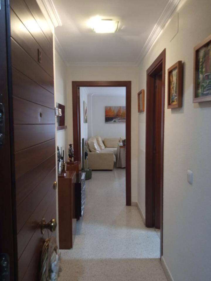 Piso en venta en Dos Hermanas con Aire acondicionado