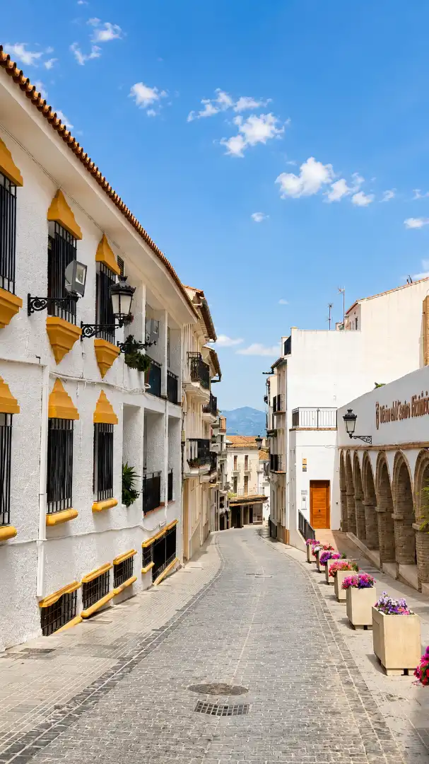 Außenansicht von Dachboden zum Verkauf in Vélez-Málaga mit Terrasse, Möbliert und Ofen