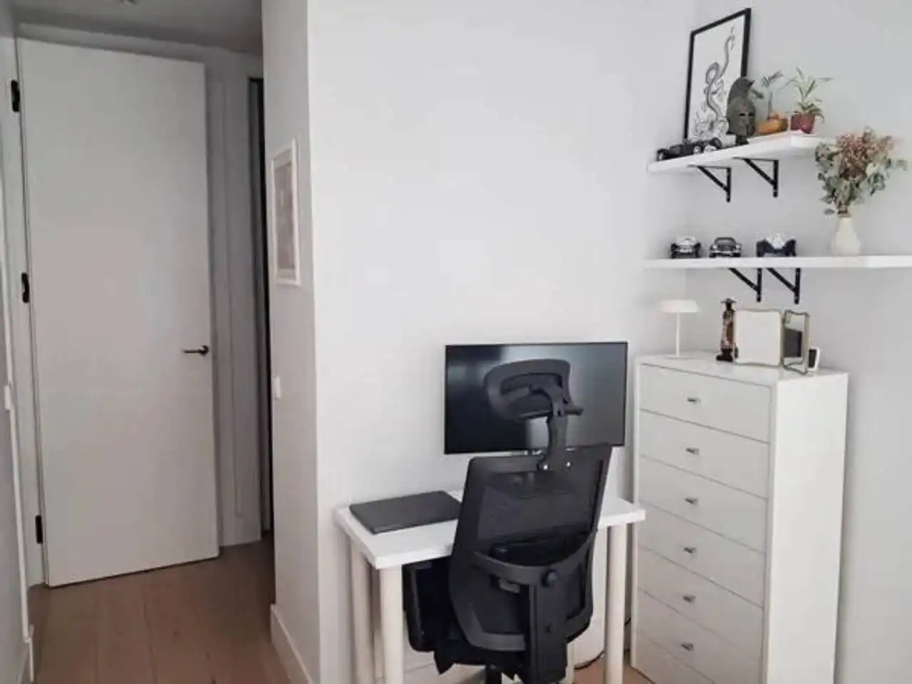 Bedroom of Flat for sale in Barcelona