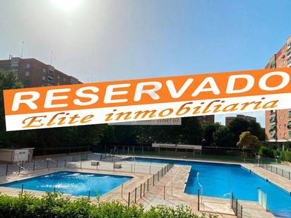 Swimming pool of Flat for sale in Alcorcón  with Terrace