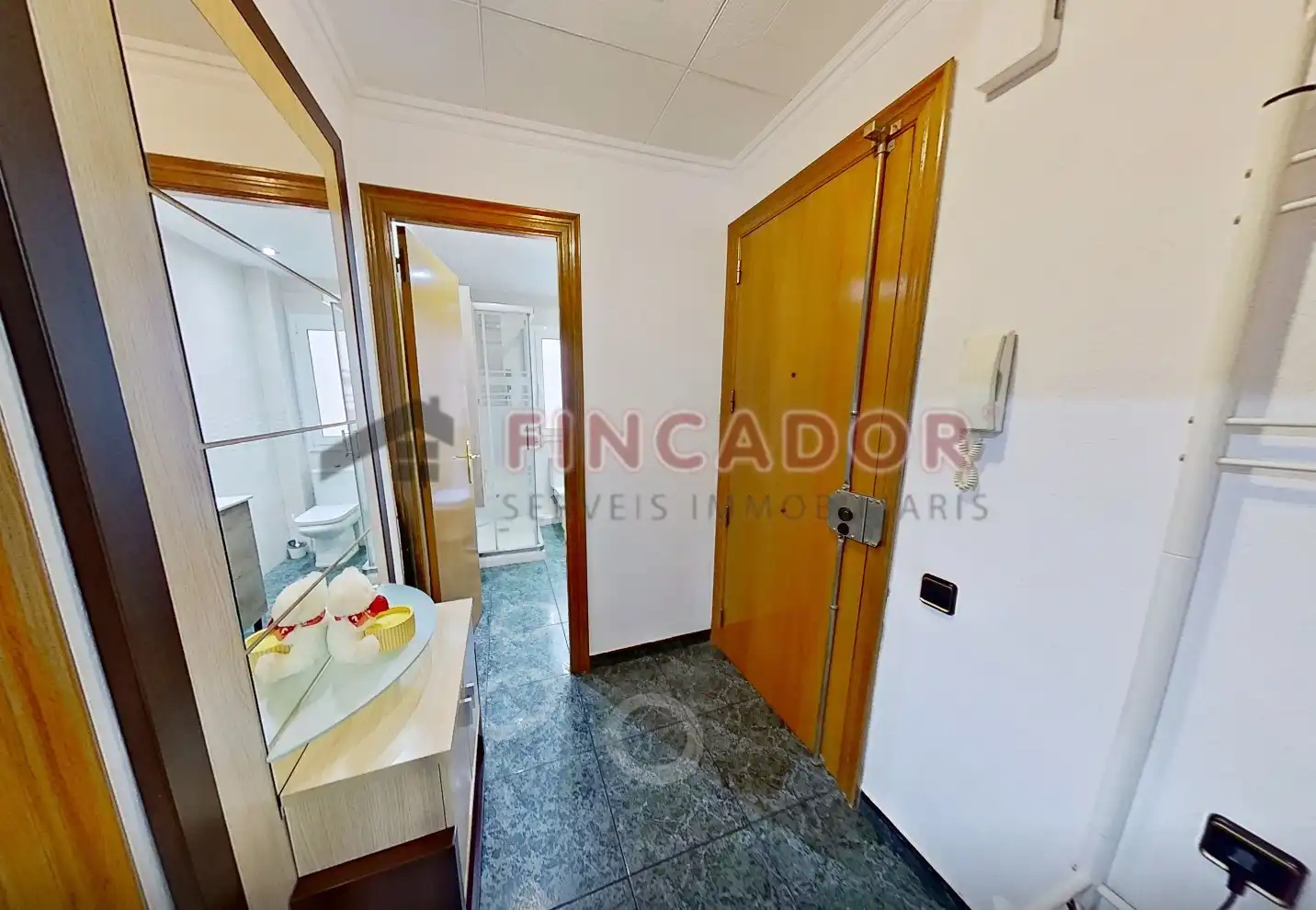 Flat for sale in Terrassa  with Air Conditioner and Heating