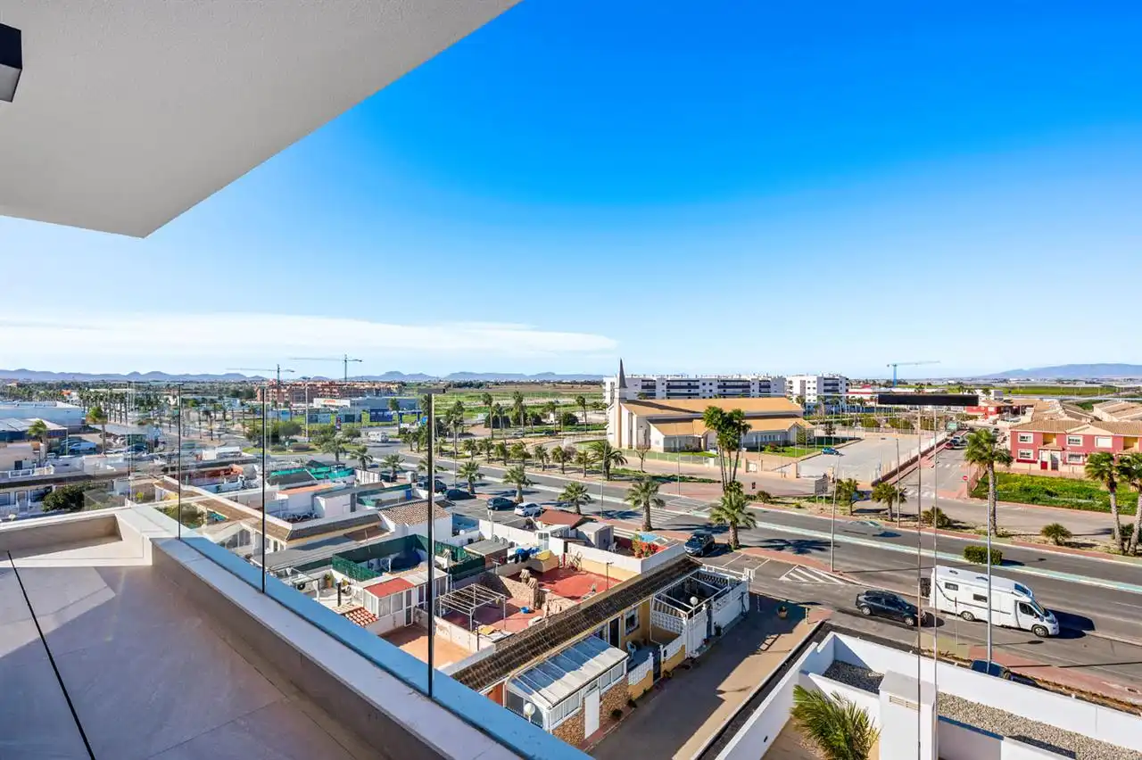 Vista exterior de Apartament en venda en Los Alcázares amb Piscina i Moblat