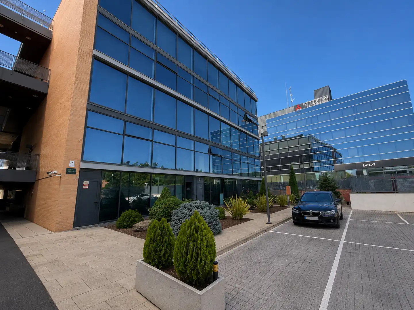 Vista exterior de Dúplex en venta en Alcobendas con Aire acondicionado y Domótica