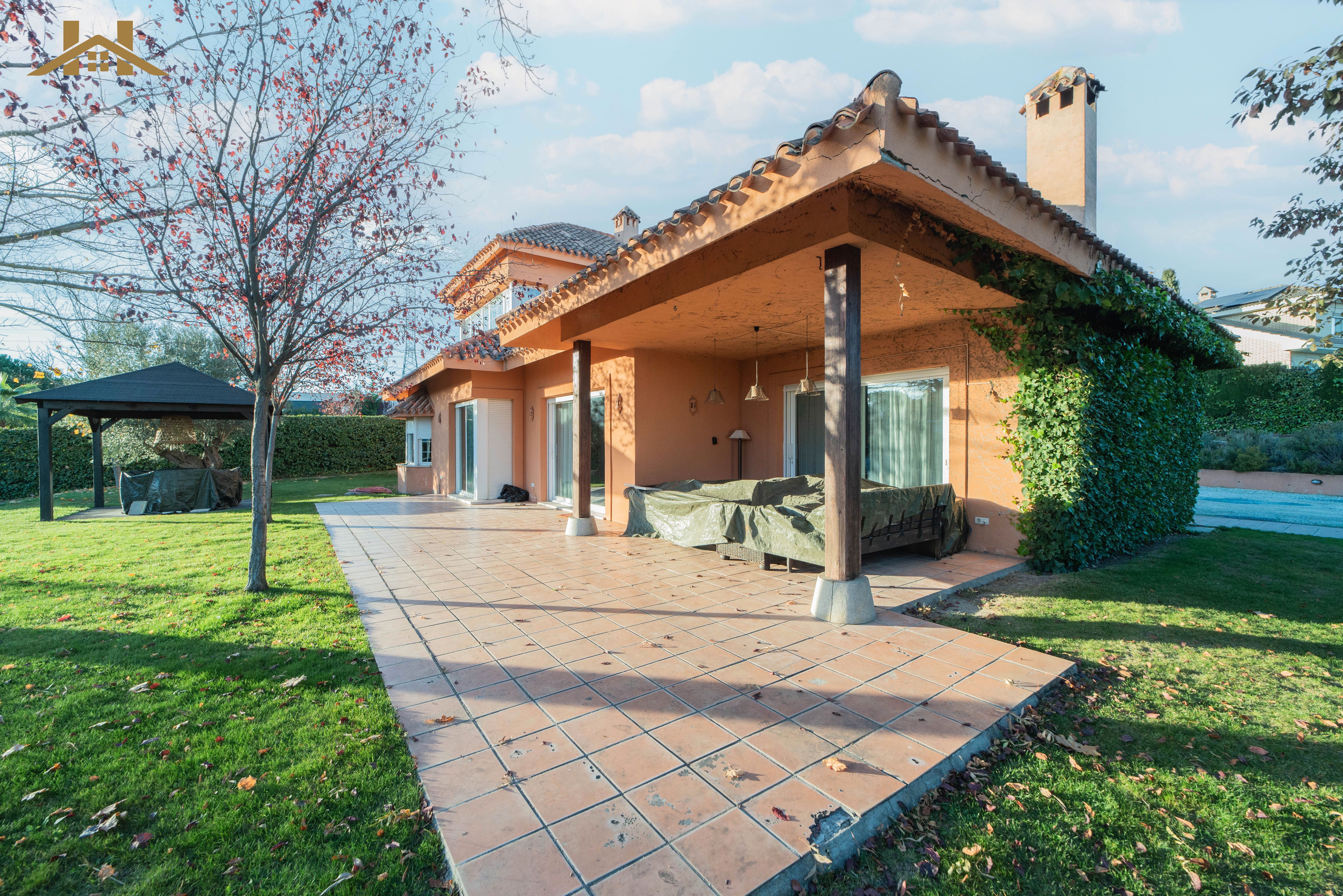 Jardí de Casa o xalet en venda en Boadilla del Monte amb Calefacció, Jardí privat i Parquet