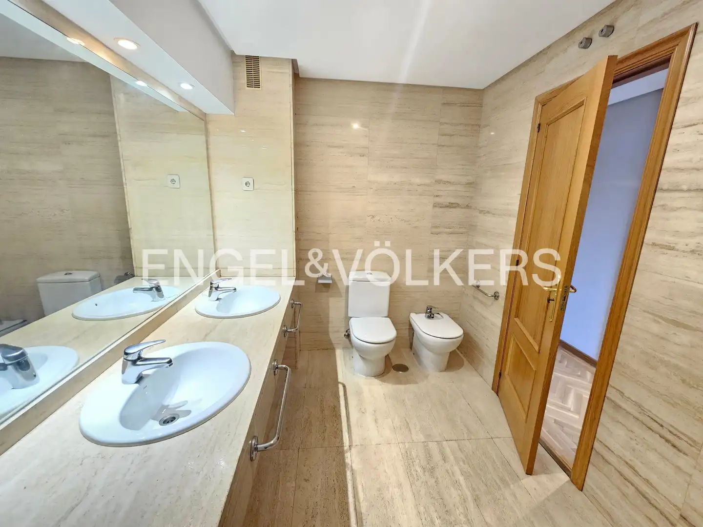 Bany de Àtic de lloguer en Pozuelo de Alarcón amb Aire condicionat, Calefacció i Parquet