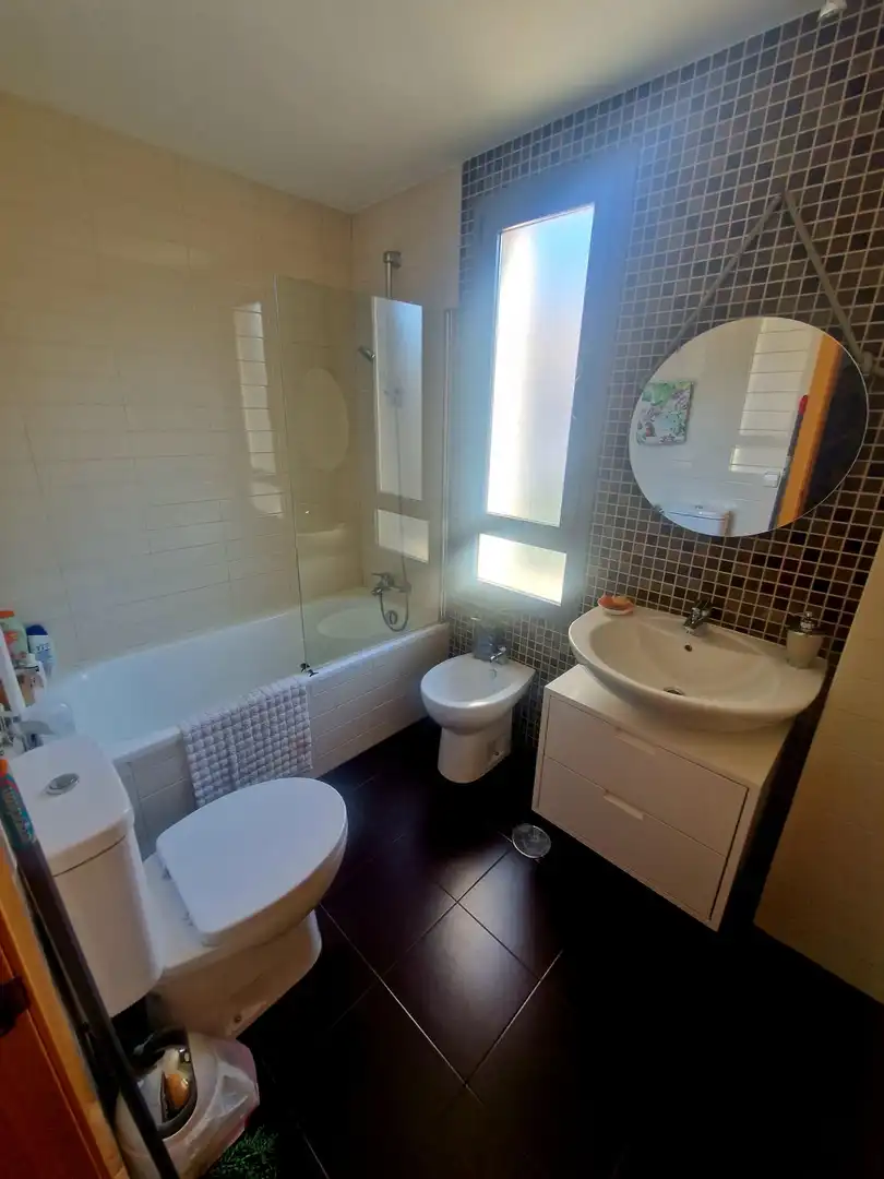 Baño de Casa adosada en venta en Ciudad Real con Calefacción, Jardín privado y Terraza
