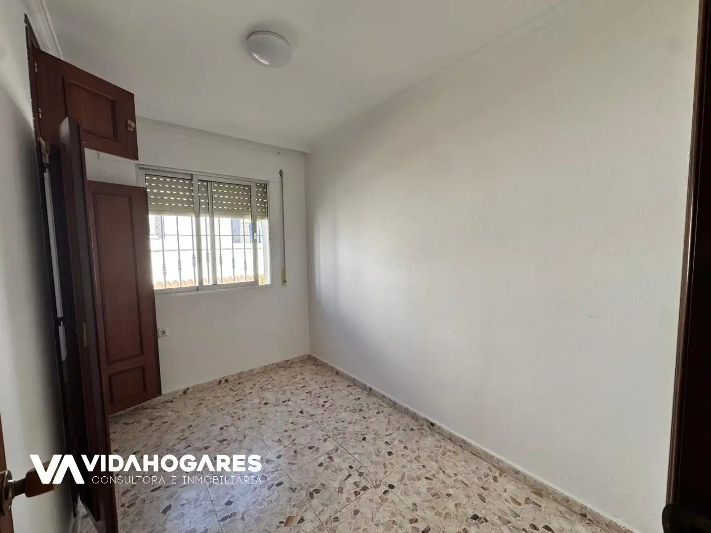 Bedroom of Flat for sale in Rota