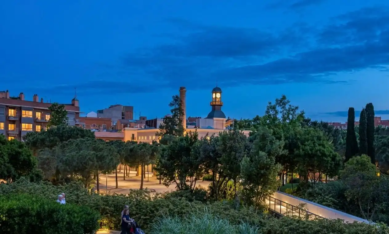 Außenansicht von Erdgeschoss zum Verkauf in Barcelona