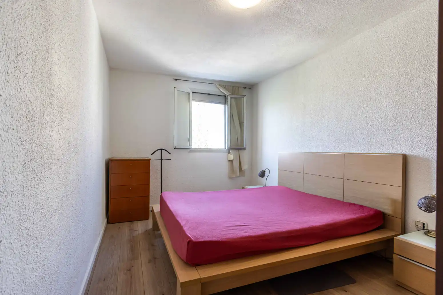Dormitori de Pis en venda en Terrassa amb Parquet i Balcó