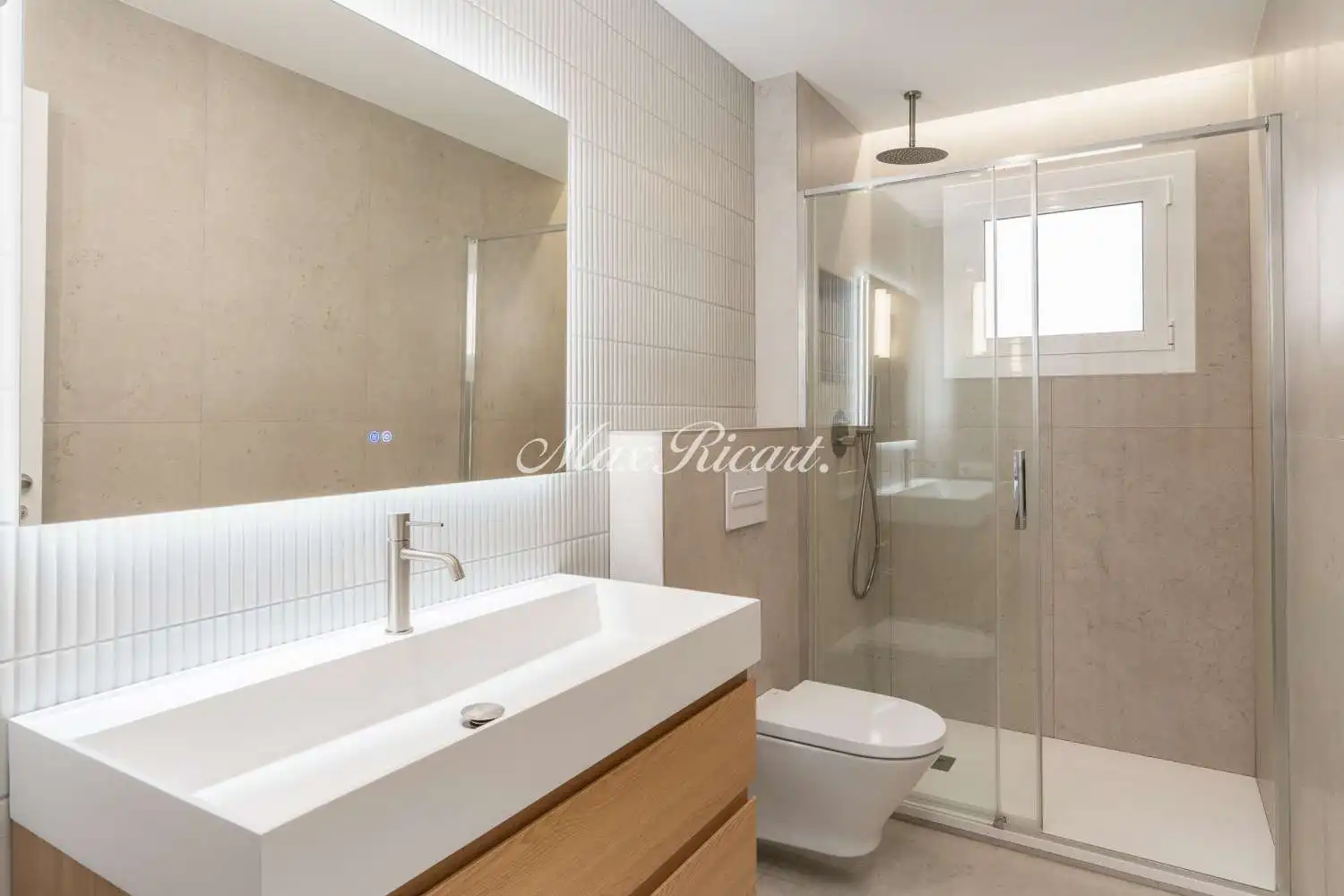 Baño de Piso en venta en Barcelona con Aire acondicionado y Calefacción