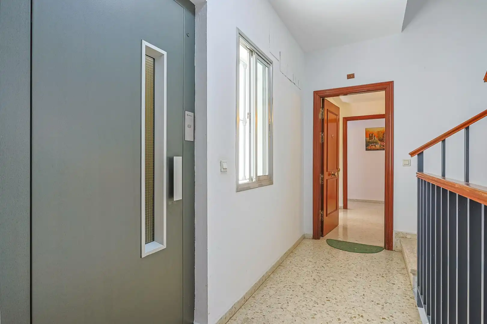 Flat for sale in Sevilla  with Air Conditioner and Furnished