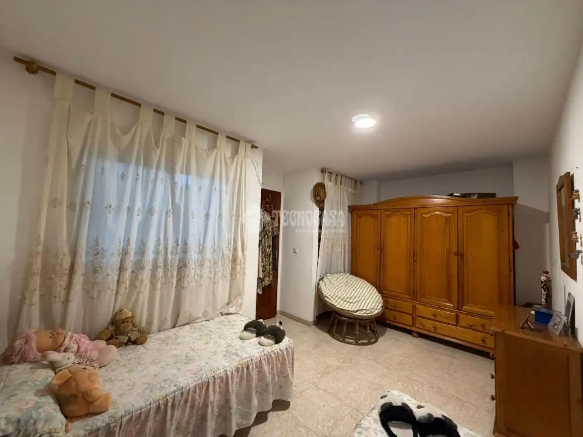 Bedroom of Houses for sale in Sevilla