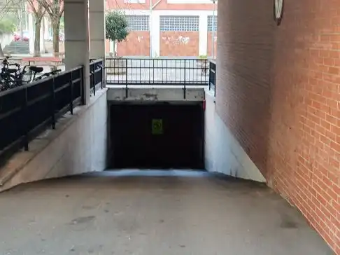 Parkplatz von Garage zur Miete in Donostia - San Sebastián 