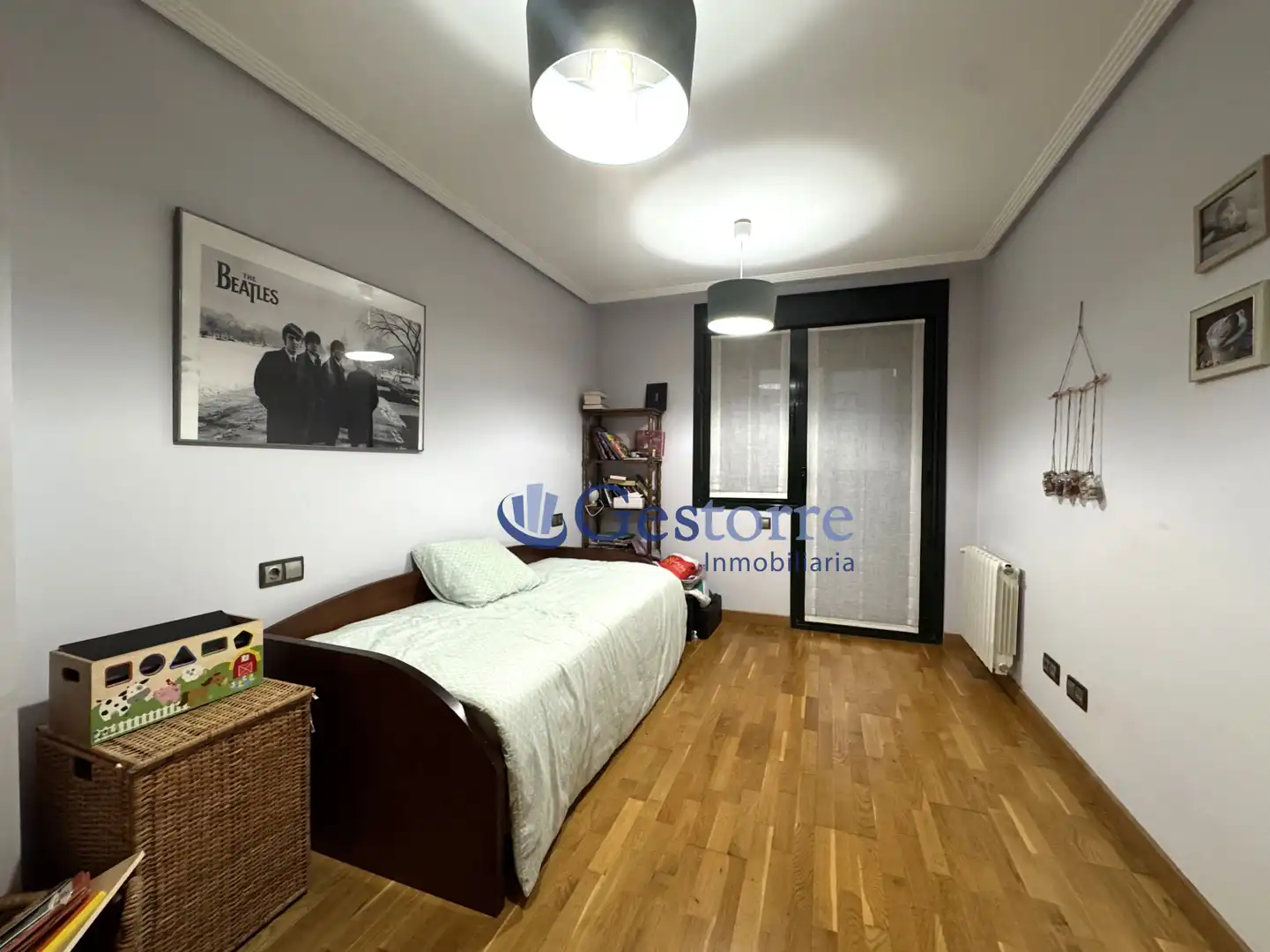 Piso de alquiler en Oviedo - CL MUROS DEL NALON, La Florida