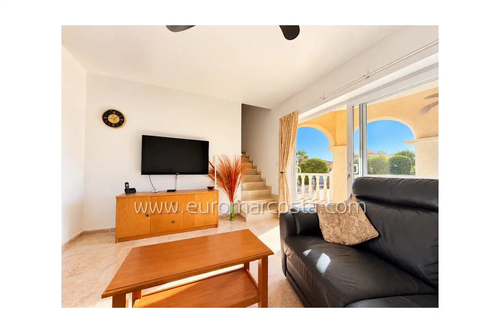 Chalet con piscina en venta en Calle Helsinki, imagen 10