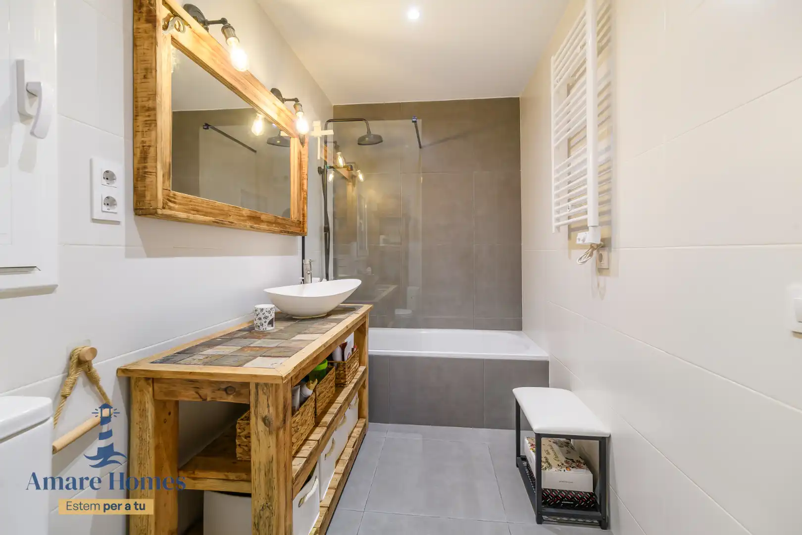 Bathroom of Detached homes for sale in Gavà  with Air Conditioner, Parquet flooring and Terrace