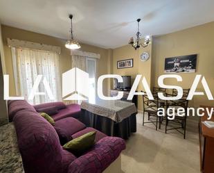 Sala d'estar de Dúplex en venda en Dos Hermanas amb Terrassa i Traster