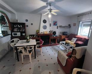 Sala d'estar de Casa o xalet en venda en Senés amb Terrassa i Moblat