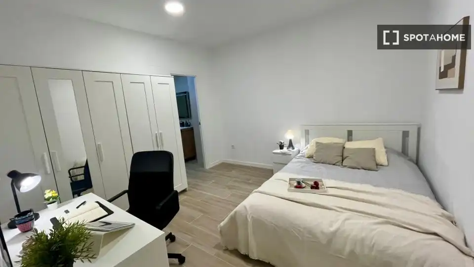 Habitación de Piso de alquiler en Burjassot con Aire acondicionado, Calefacción y Amueblado