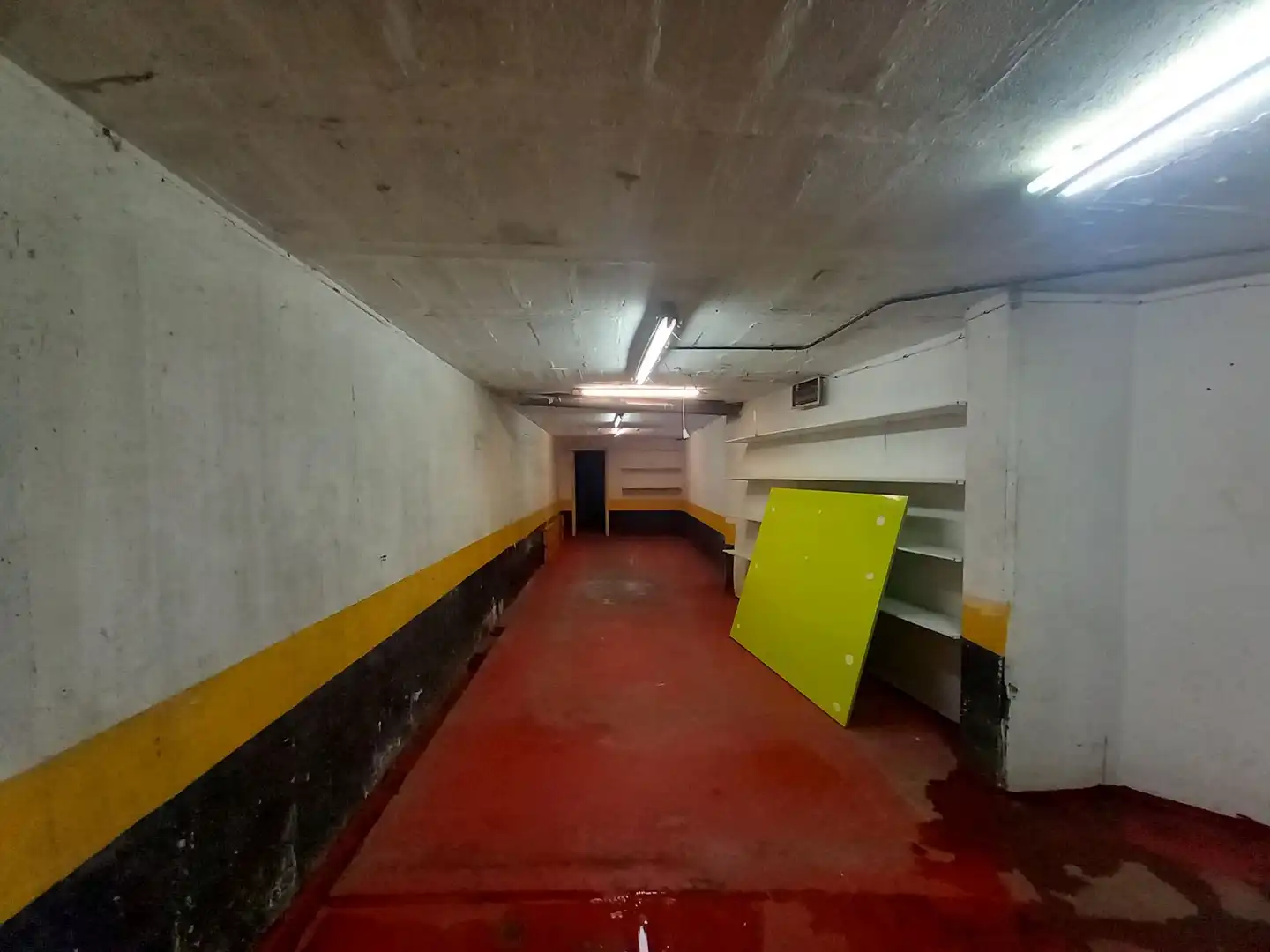 Aparcament amb ascensor en venda a Rúa Amarella