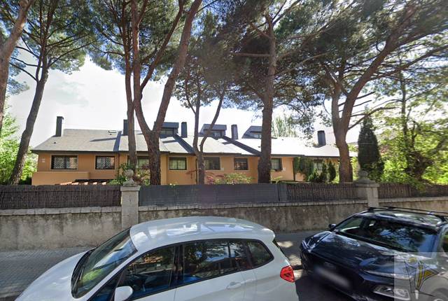 Casa-chalet en Venta en CL ARQUITECTO A. SAN ROMA en Los Ángeles - Jarandilla